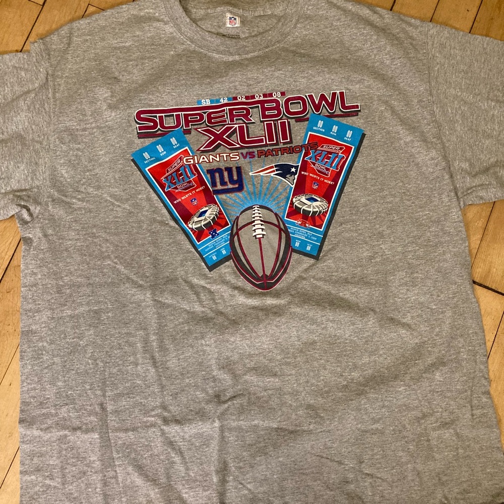 Super Bowl XLII Giants v Patriots authentic NFL T